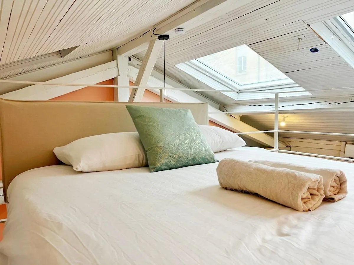 Apartment Suite Blossom Villeurbanne France