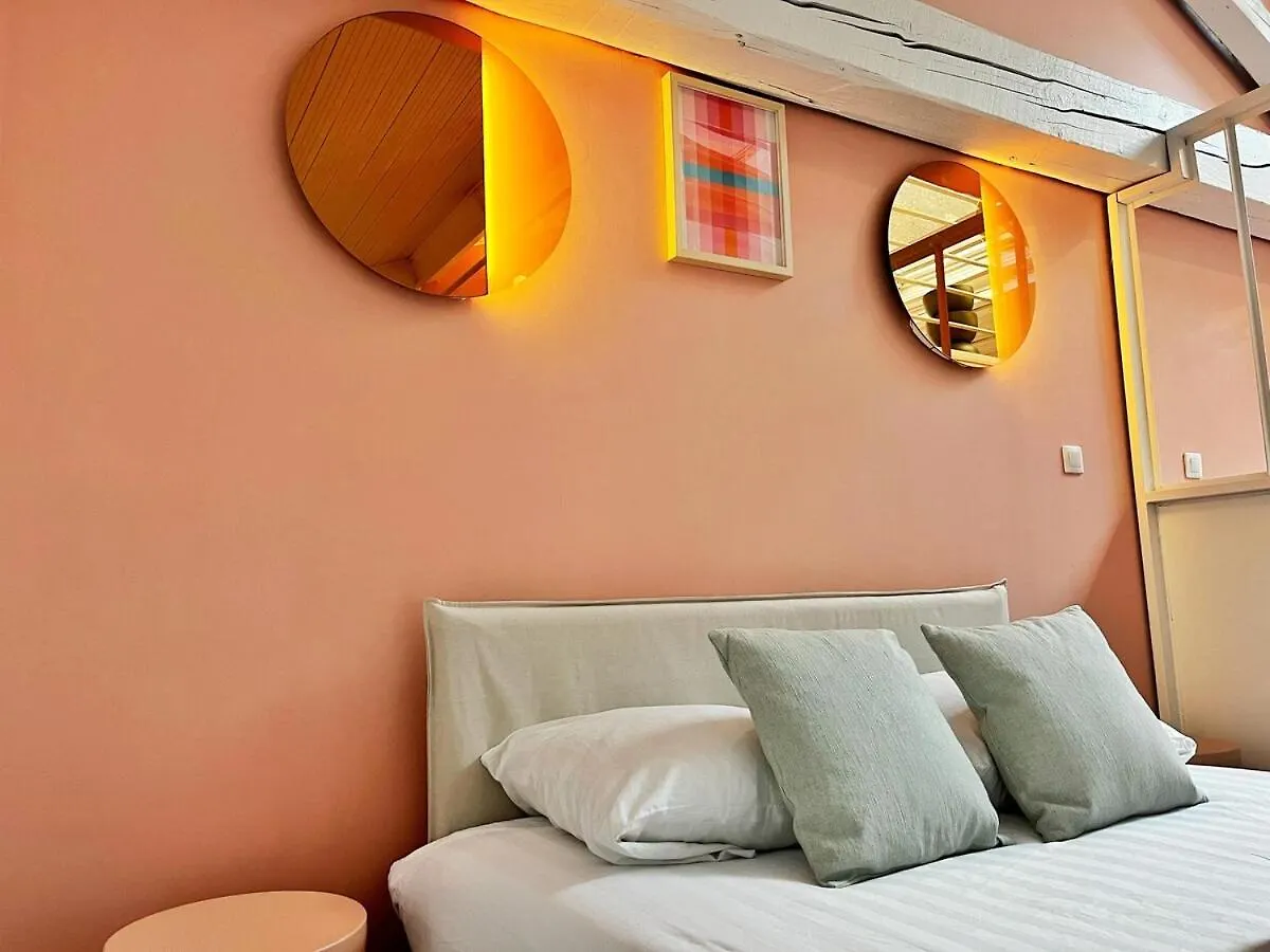 Apartment Suite Blossom Villeurbanne France