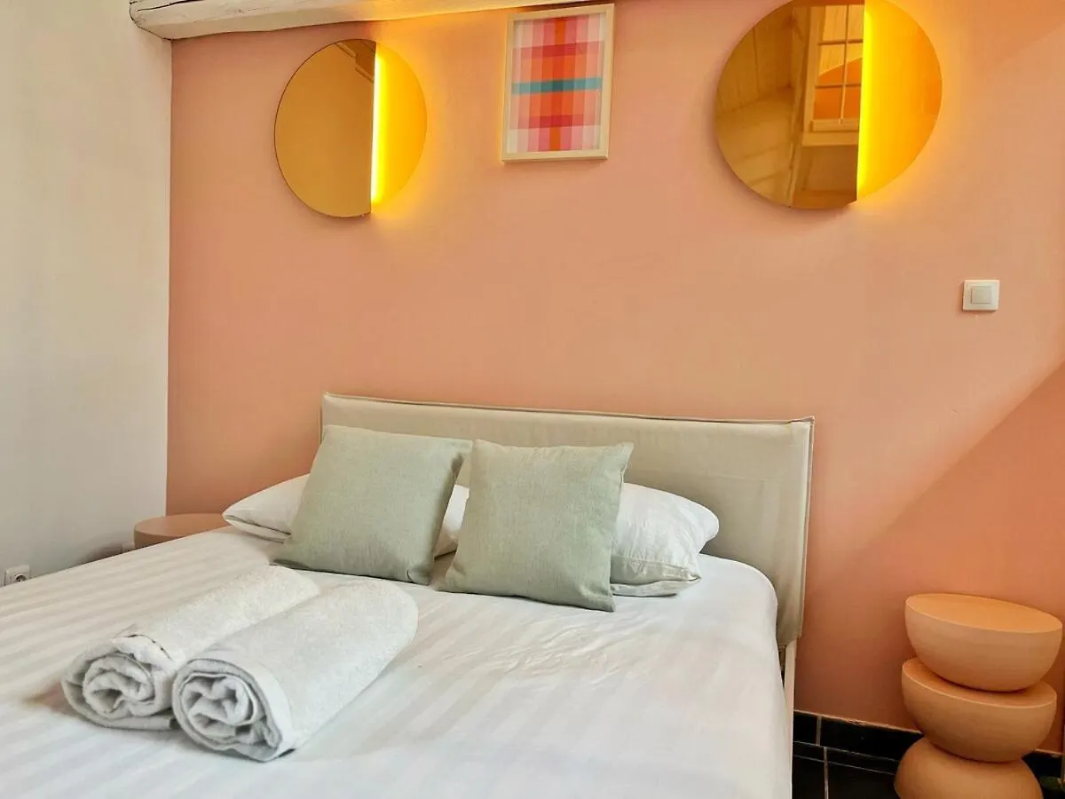 Apartment Suite Blossom Villeurbanne France
